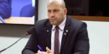 Alexandre de Moraes concede domiciliar com tornozeleira a deputado Daniel Silveira