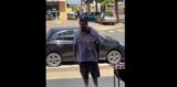 Racista volta a atacar: Homem que já agrediu motoboy repete fúria racista “Eu sou nórdico”
