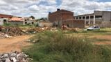 “Virou um matagal, um lixão”, esta é a situação do tradicional Campo de futebol 1° de maio, em Juazeiro, reclama morador