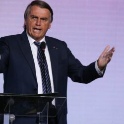 Reincidente: Bolsonaro retoma ataques a vacina e urnas com suspeitas infundadas