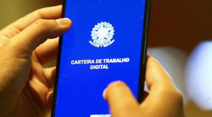 Taxa de desemprego no país cai a 5,3% em julho, menor taxa para o período na série histórica do IBGE