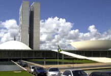 Congresso promulga nesta sexta-feira (16) PEC que prevê o fim da escala 6×1 no Brasil