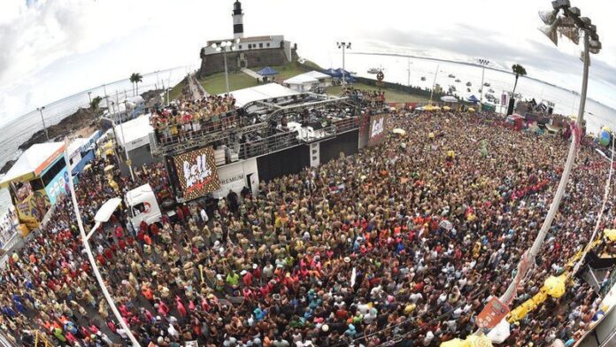 carnaval_multidao_widelg