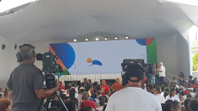 lula-na-bahia-presidente-e-rui-costa-desembarcam-juntos-em-salvador_widelg