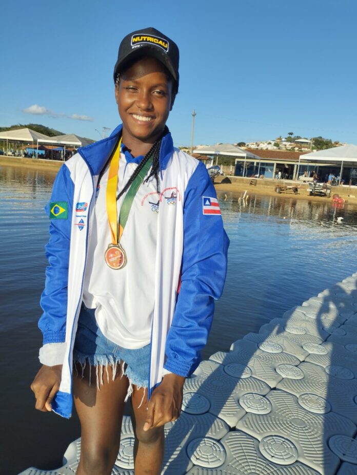 LorraneSouza_bicampeacopabrasildecanoagem