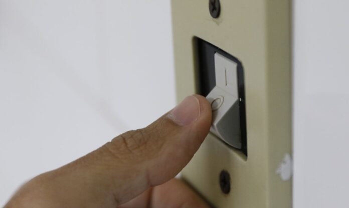 energia_eletrica_interruptor_de_luz_energia070720211248 (1)
