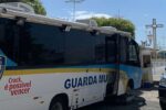 Para reforçar a segurança no centro de Petrolina, micro ônibus da Guarda Municipal foi instalado na Praça da Catedral; veículo funcionará 24 horas