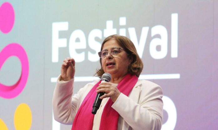 Ministra Cida Gonçalves