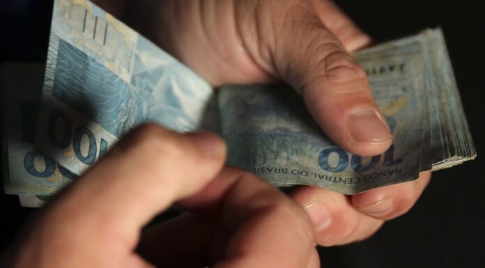 Consulta ao Abono Salarial é liberada nesta quinta (5); veja como acessar