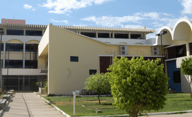 Estudantes criticam falta de aulas de Filosofia em colégio de Juazeiro; NTE-10 diz que novo professor foi encaminhado