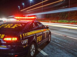 Condutor é preso pela PRF, na BR 407, Juazeiro, portando uma “bate-bucha”