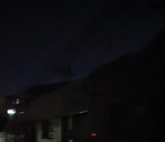 Moradores da Francisco Martins Duarte, Juazeiro, relatam insegurança por falta de iluminação pública e cobram serviço: “O Disk Luz ainda existe?”