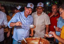 Prefeito de Juazeiro anuncia adutora, reforma do Teatro e pavimentação total de Juremal durante Festival do Doce de Leite