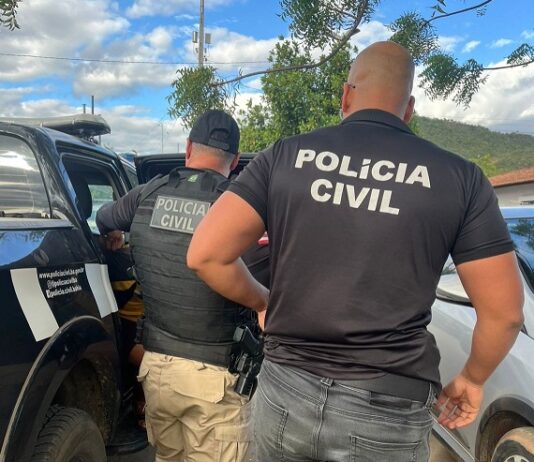 Lei Maria da Penha: Policiais da DEAM prendem acusado de lesão corporal e ameaça de morte contra ex-companheira, em Juazeiro