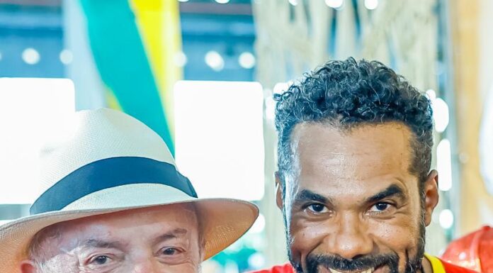 “Vá em frente e defenda bem o nosso Pernambucano”, disse Lula ao Professor Gilmar durante o 14º Encontro Nacional do MST em Salvador