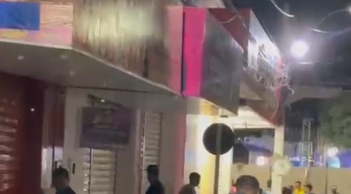 PNB registra homens urinando em público nos circuitos do Carnaval de Juazeiro; prática pode configurar ato obsceno