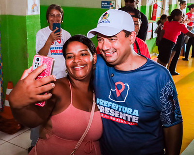 Prefeito Andrei leva o programa Prefeitura Presente para Pinhões, neste sábado (28), uma força- tarefa de serviços para beneficiar a comunidade