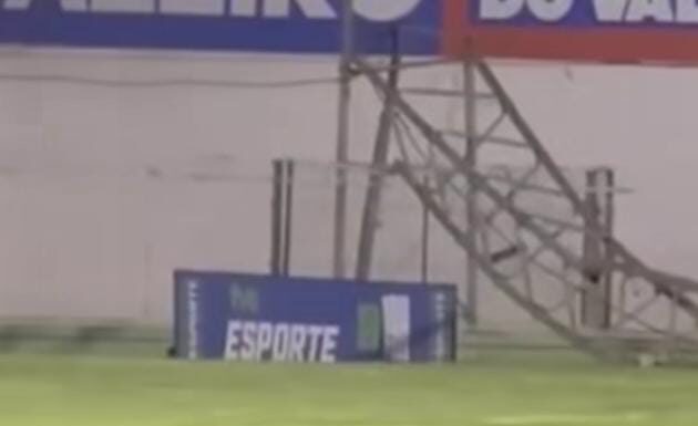 Prefeitura se posiciona após queda de torre de iluminação no Estádio Adauto Moraes, em Juazeiro