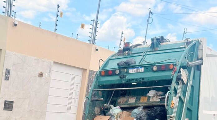Moradores relatam transtornos após intervenção do SAAE em avenida do bairro Antônio Conselheiro, em Juazeiro; órgão diz que situação é causada por falta de pavimentação