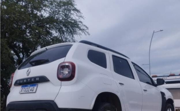 Veículo roubado e clonado é recuperado no centro de Petrolina durante ação conjunta da PMPE e PRF