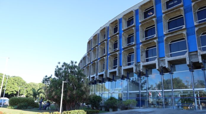 Governo estadual publica decreto que suspende expediente no dia 18 de fevereiro