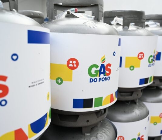 Bahia tem mais de 1,2 milhão de novas famílias beneficiadas pelo Gás do Povo
