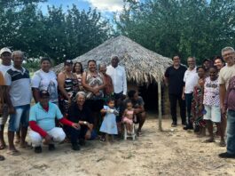 Prefeitura de Sento Sé apresenta edital da CAR na comunidade indígena Atikum