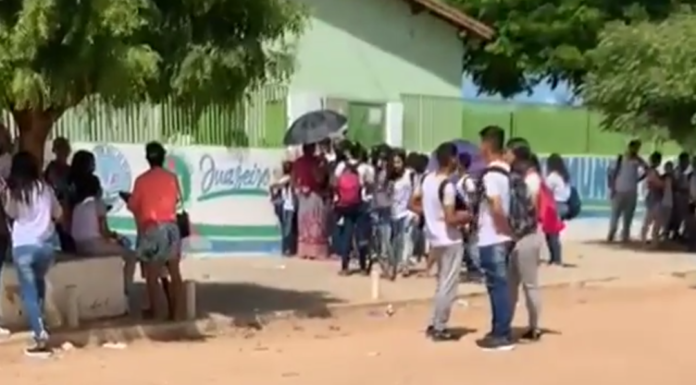 Mãe de aluno relata supostas brigas na Escola Municipal Dom Avelar Brandão Vilela, em Juazeiro, e cobra segurança; Seduc diz que já adotou medidas