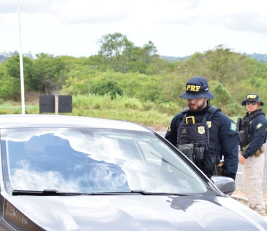 Quatro mortes e 47 acidentes foram registrados nas rodovias baianas durante a Semana Santa, aponta a PRF
