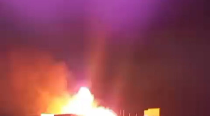 Incêndio é registrado em fábrica no Residencial Dr. Humberto 2, em Juazeiro; chamas foram controladas pelo Corpo de Bombeiros