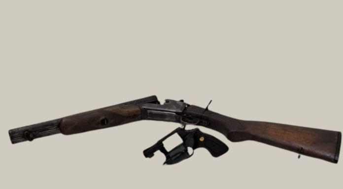 PM prende três suspeitos por tentativa de homicídio e apreende armas e drogas no bairro Castelo Branco, em Juazeiro