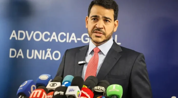 Lula confirma nova indicação de Jorge Messias ao STF
