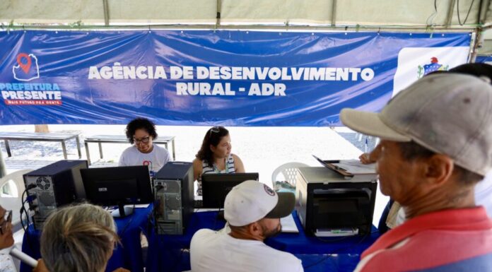 Programa Prefeitura Presente leva Feira Solidária e ações de desenvolvimento rural à comunidade de Lagoa do Salitre