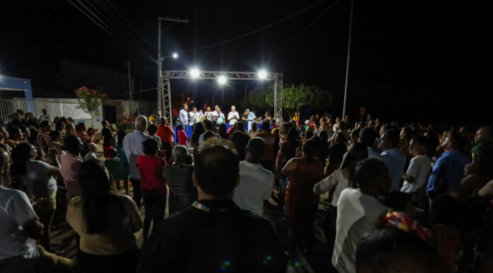 Projua: avenida principal de Lagoa do Salitre, Juazeiro, ganha iluminação; ação garante mais segurança e mobilidade para a população