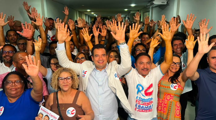 Pré-candidato à reeleição, Roberto Carlos promove mobilização política em Juazeiro