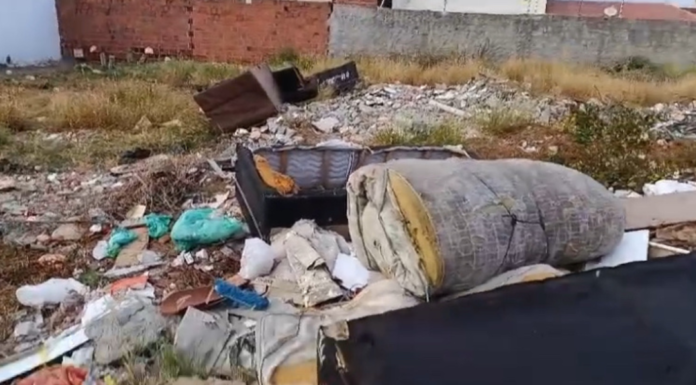 Moradores chamam atenção para descarte irregular de lixo em Juazeiro: “precisamos ter consciência dos nossos descartes”