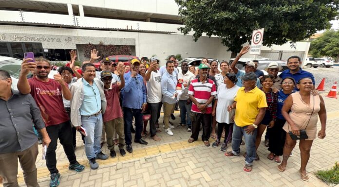 Moradores de ocupação próxima ao Residencial Mairi pedem apoio ao prefeito após decisão judicial de reintegração de posse