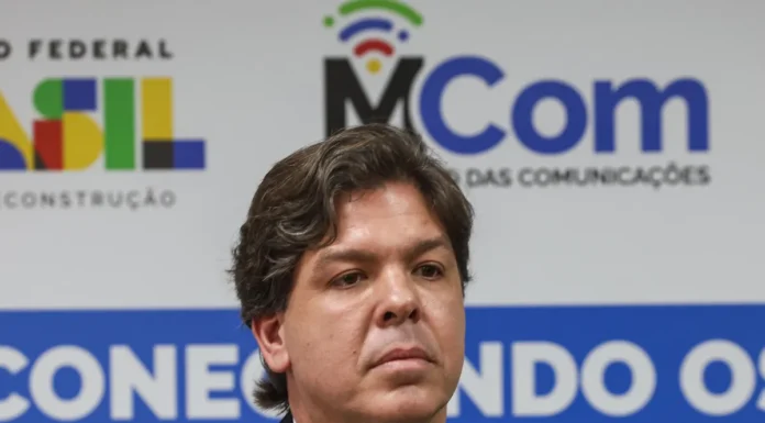Ministro das Comunicações inaugura internet 5G para áreas rurais, amplia TV digital e forma 1,5 mil alunos no Vale do São Francisco