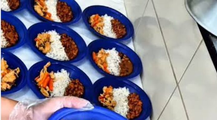 Trabalhadores terceirizados da merenda escolar relatam atrasos salariais da empresa Soluções em Juazeiro e cobram providências imediatas