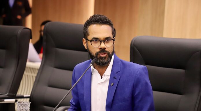 Vereadores do prefeito rejeitam pedido de transparência sobre cobranças a barraqueiros no São João de Petrolina