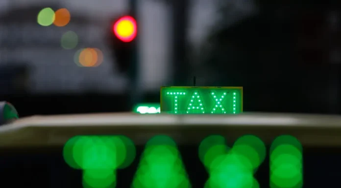 Motoristas de apps e taxistas já podem pedir financiamento; confira orientações