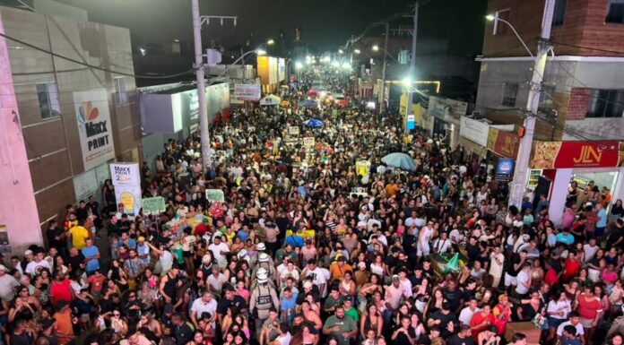 Juazeiro celebra 148 anos com fé, tradição e grande festa popular ao som de Edcity Fantasmão