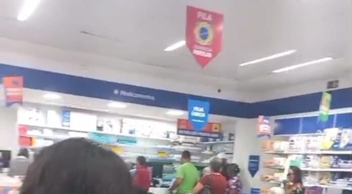 Beneficiários do Farmácia Popular denunciam demora de até três horas para receber medicamentos em unidade da Pague Menos de Juazeiro