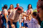 “O Prefeito Vai à Escola”: Cleivynho Sampaio visita a Creche Paulo Pacheco e participa da entrega de kits escolares