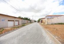 “A cidade agora cuida das pessoas”: Andrei entrega ruas pavimentadas e quadra escolar e reforça compromisso com a transformação de Juazeiro