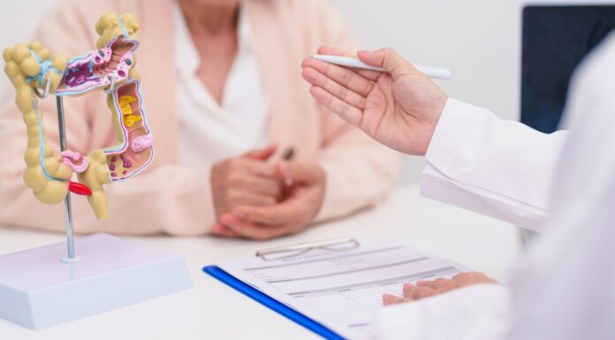 Sinais do câncer colorretal devem ser checados com rapidez; saiba mais