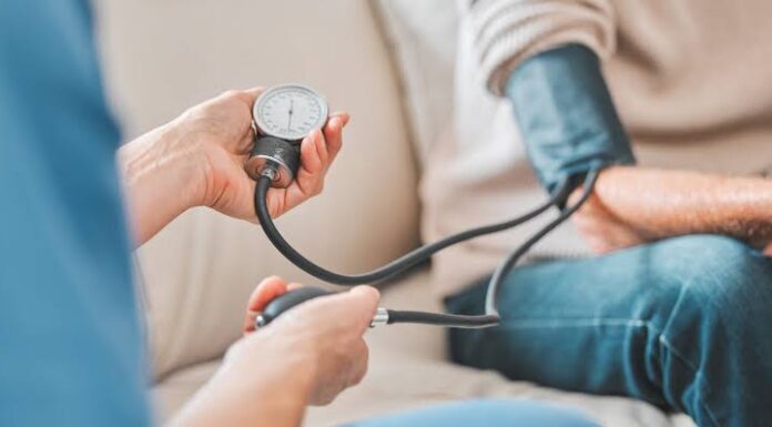 Profissionais da saúde que atuam na MedLar, empresa de Home Care, relatam atrasos nos pagamentos: “Estamos em agosto e tem gente que ainda não recebeu sequer o mês de maio”