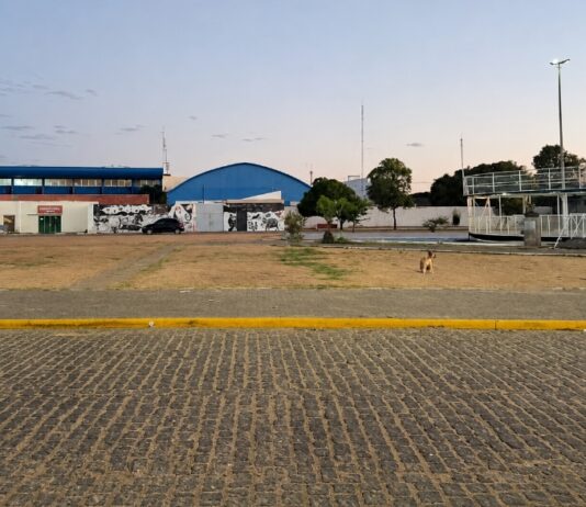 Morador questiona sobre mudanças na Orla II de Juazeiro; prefeitura explica que espaço aguarda projeto definitivo