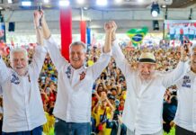 Presente na convenção de Lula, Rui reafirma meta de 5 milhões de votos de frente na Bahia para o presidente