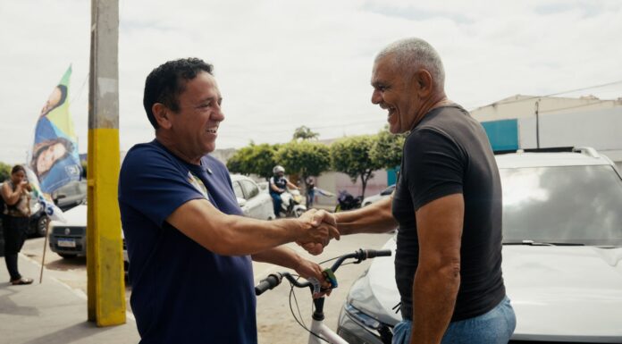 Carlos Britto intensifica agenda de visitas e apresenta propostas em Petrolina